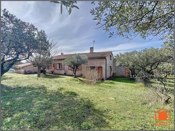 Villa de 144m² sur un terrain de 9510 m² avec piscine