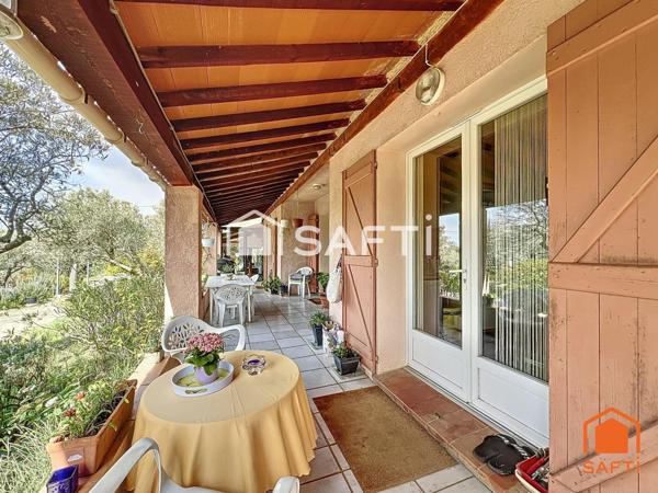 Villa de 144m² sur un terrain de 9510 m² avec piscine