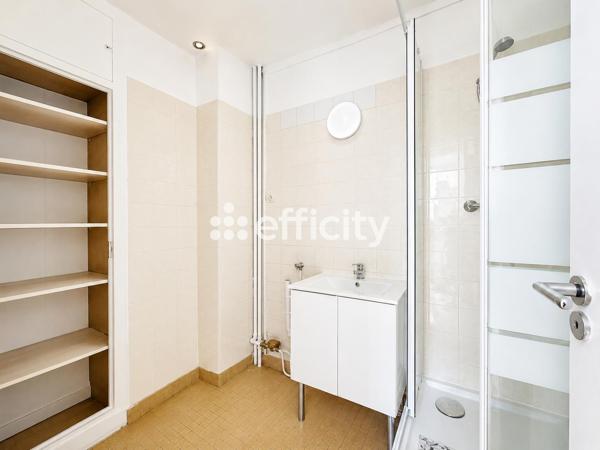 Appartement
         2 pièces
        - 41 m² Exclusivité 345 000 € *