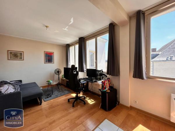 Appartement à louer 2 pièces 39.45m² Laval (53000)