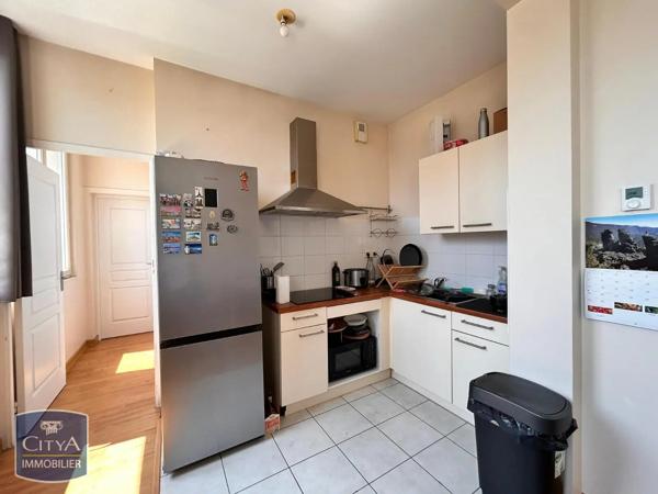 Appartement à louer 2 pièces 39.45m² Laval (53000)
