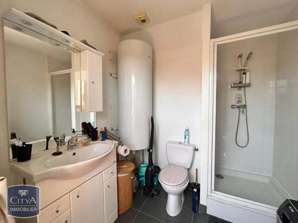 Appartement à louer 2 pièces 39.45m² Laval (53000)