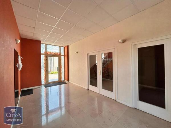 Appartement à louer 2 pièces 39.45m² Laval (53000)