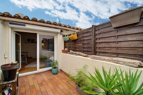 PLACE CARNOT ? RARE T3 EN DUPLEX AVEC TERRASSE
