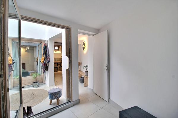 PLACE CARNOT ? RARE T3 EN DUPLEX AVEC TERRASSE