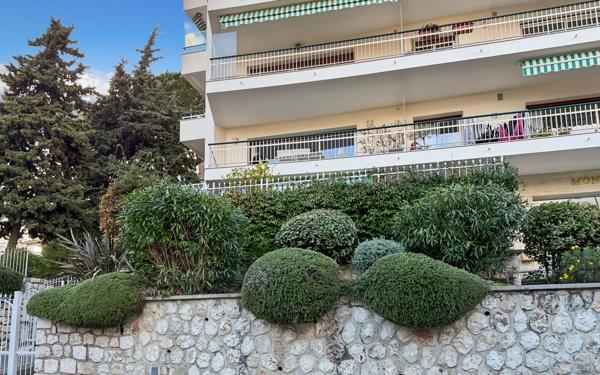 Appartement à vendre    5 pièces • 135,74 m2 Nice