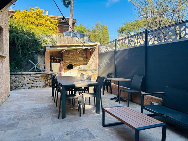 Maison La Ciotat de 5 pièces de 107 m² vue mer avec studio indépendant