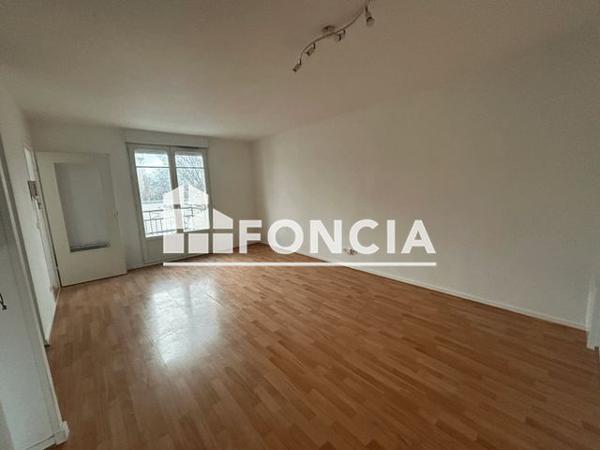Location Appartement 2 pièces 45.13 m² - 654 RUE DES PIECES DE LUGNY Moissy Cramayel 77550
