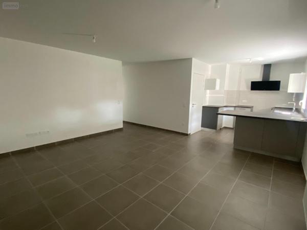 Appartement neuf à louer à La Roche-Vineuse en Saône-et-Loire (71960), ref :