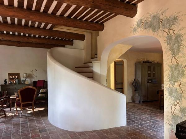 A 5 minutes du golf de Pont Royal ,Maison de charme à Vernègues avec piscine et jardin