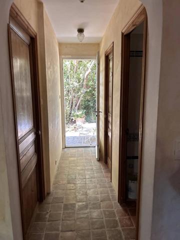 A 5 minutes du golf de Pont Royal ,Maison de charme à Vernègues avec piscine et jardin