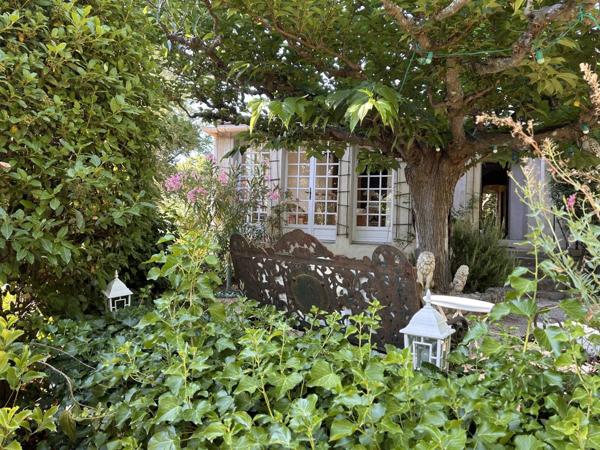 A 5 minutes du golf de Pont Royal ,Maison de charme à Vernègues avec piscine et jardin