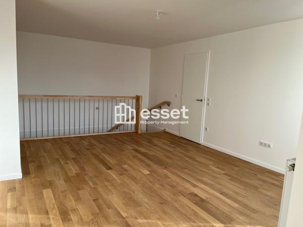 Location Appartement 5 pièces 126.8 m² - Courbevoie 92400