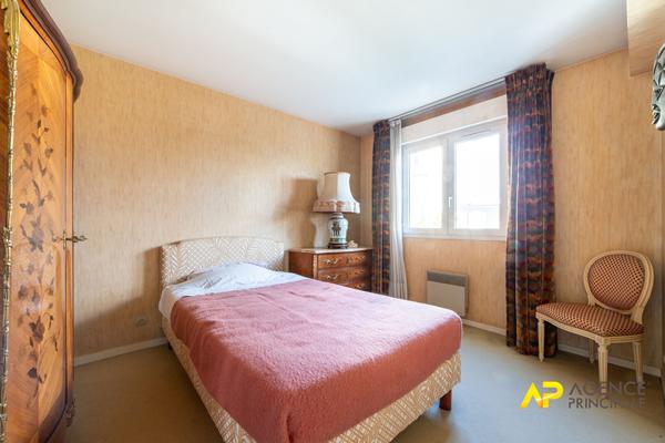 Appartement La Garenne Colombes 5 pièces 780 000 € **  - Référence  557CL