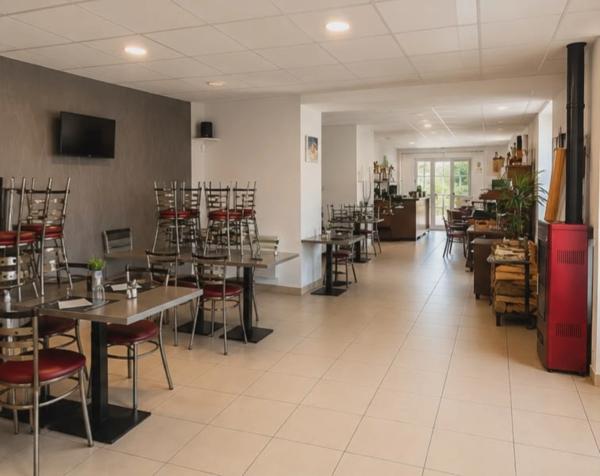 Fonds de commerce Bar - Restaurant – Traiteur avec Licence IV à 10 minutes de Redon