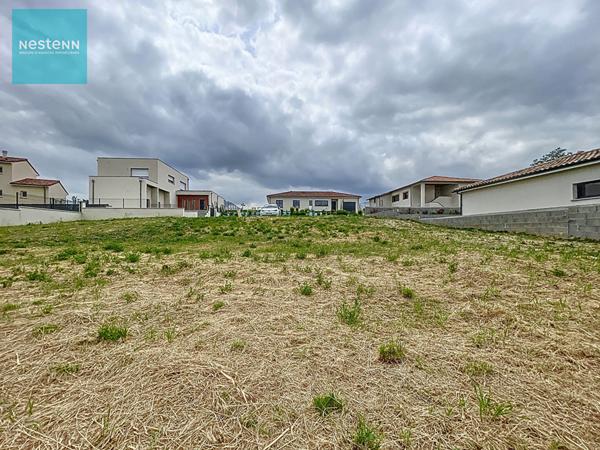 Très beau terrain 800 m2 viabilisé à vendre à Montgiscard 31450