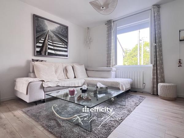 Maison
         4 pièces
        - 70 m² 274 900 € *