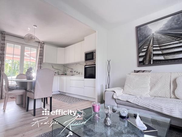 Maison
         4 pièces
        - 70 m² 274 900 € *