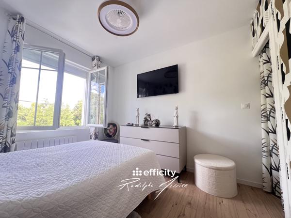 Maison
         4 pièces
        - 70 m² 274 900 € *