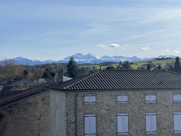 EXCLUSIVITE - Mirepoix centre ville - Maisonnette avec garage en dessous