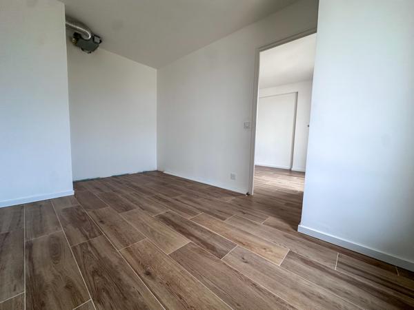 Marseille (13014) appartement lumineux avec vue mer, entièrement refait a neuf /Garage fermé disponible en supplément