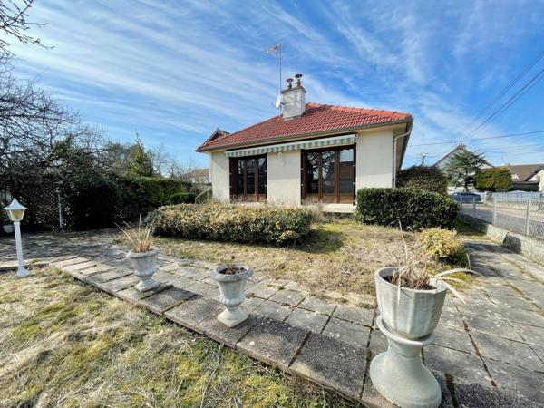 Maison spacieuse de plain-pied à rénover