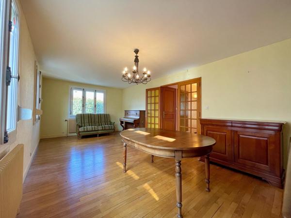 Maison spacieuse de plain-pied à rénover