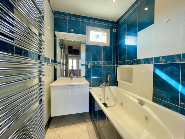 Maison spacieuse de plain-pied à rénover