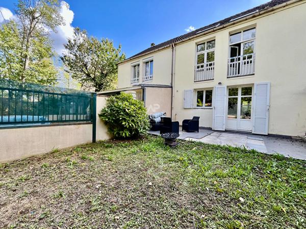 Maison à vendre à Cergy - Référence 2211 €300 000 ** - Référence 2211