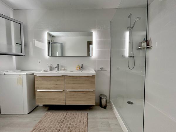 Exclusivité : Nice Mont Boron (06300) : Appartement 2/3 pièces d'environ 55 m2 + cave (Possibilité Parking en sus)