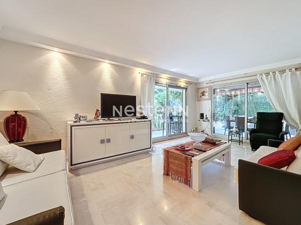 Cannes - Proche square Carnot - 199m² de REZ-DE-JARDIN - 3P - 75m² - Garage- Piscine