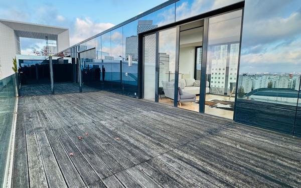 Appartement à louer    3 pièces • 92,70 m2 Nanterre