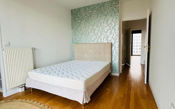 Appartement à louer    3 pièces • 92,70 m2 Nanterre