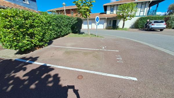 2 PIECES ANGLET DOMAINE DU MALDA