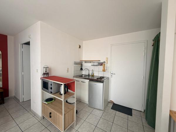 Studio de 20 m² à louer au Tampon 97430 idéal habitation