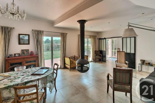 Maison à vendre  6 pièces - 147,32 m2 ROQUEFORT LES PINS - 06