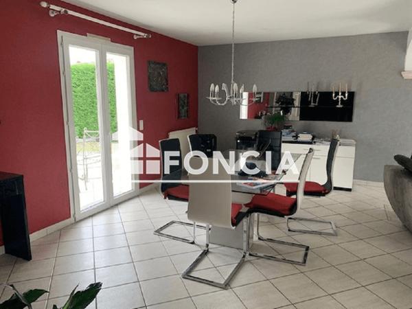 Location Maison 6 pièces 158.32 m² - 69 RUE DES SEMAILLES Agen 47000