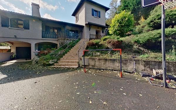 Maison à vendre    8 pièces • 327,42 m2 Limonest