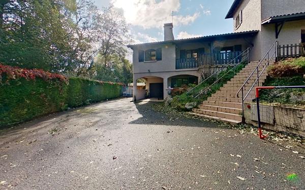 Maison à vendre    8 pièces • 327,42 m2 Limonest