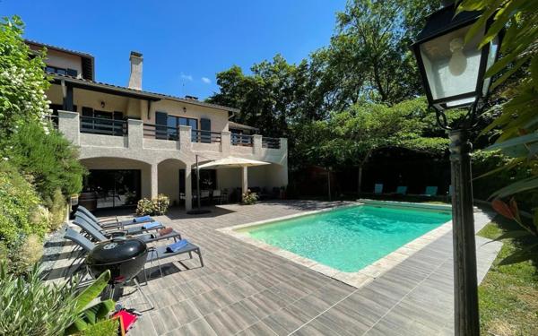 Maison à vendre    8 pièces • 327,42 m2 Limonest