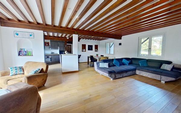 Maison à vendre    8 pièces • 327,42 m2 Limonest