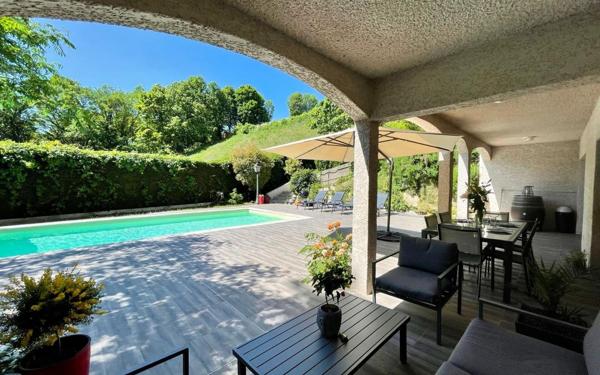 Maison à vendre    8 pièces • 327,42 m2 Limonest