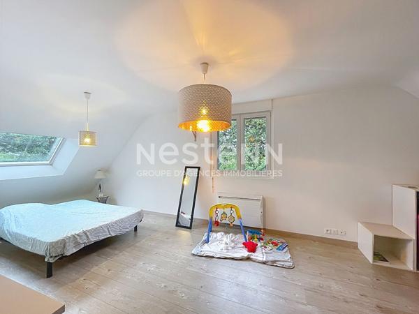 À vendre à Theix-Noyalo, maison rénovée de 166m² sur plus de 2500m² de terrain