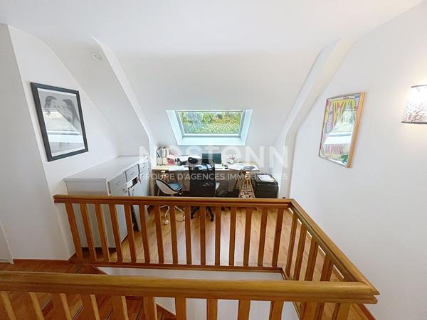 À vendre à Theix-Noyalo, maison rénovée de 166m² sur plus de 2500m² de terrain