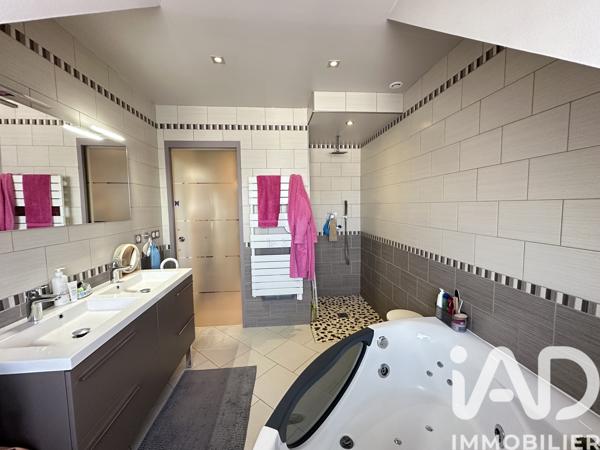 Appartement à vendre 3 pièces 73 m² Savigny-le-Temple