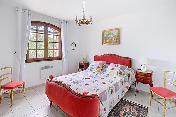 MAISON FAMILIALE A VENDRE - LES ARCS 187m² + DOUBLE GARAGE + PISCINE 10x5m