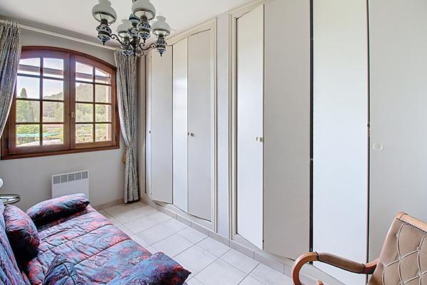 MAISON FAMILIALE A VENDRE - LES ARCS 187m² + DOUBLE GARAGE + PISCINE 10x5m