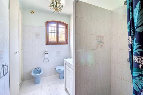 MAISON FAMILIALE A VENDRE - LES ARCS 187m² + DOUBLE GARAGE + PISCINE 10x5m