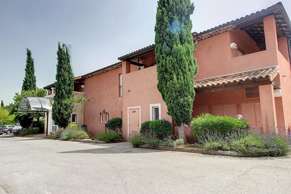 A VENDRE FLAYOSC Studio vendu loué avec TERRASSE