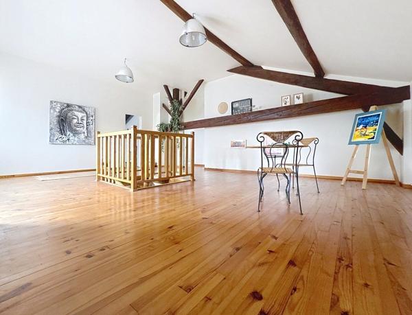 Grande maison familiale dans un village proche de Montauban Sud